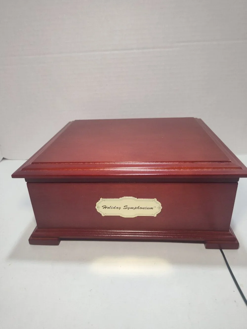 Mr. Christmas Holiday Symphonium 16 Song Mechanical Music Box 2000 Tested w/Box